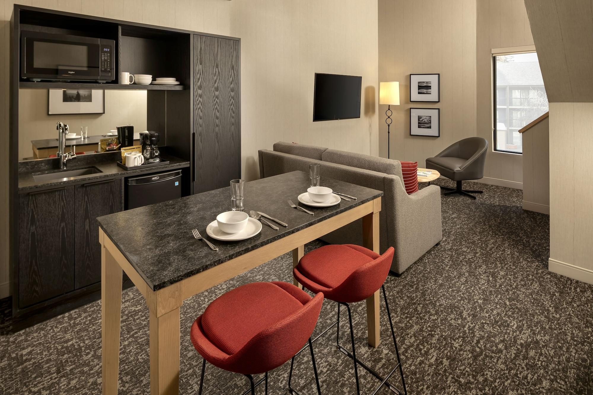 Homestead Inn Банф Экстерьер фото