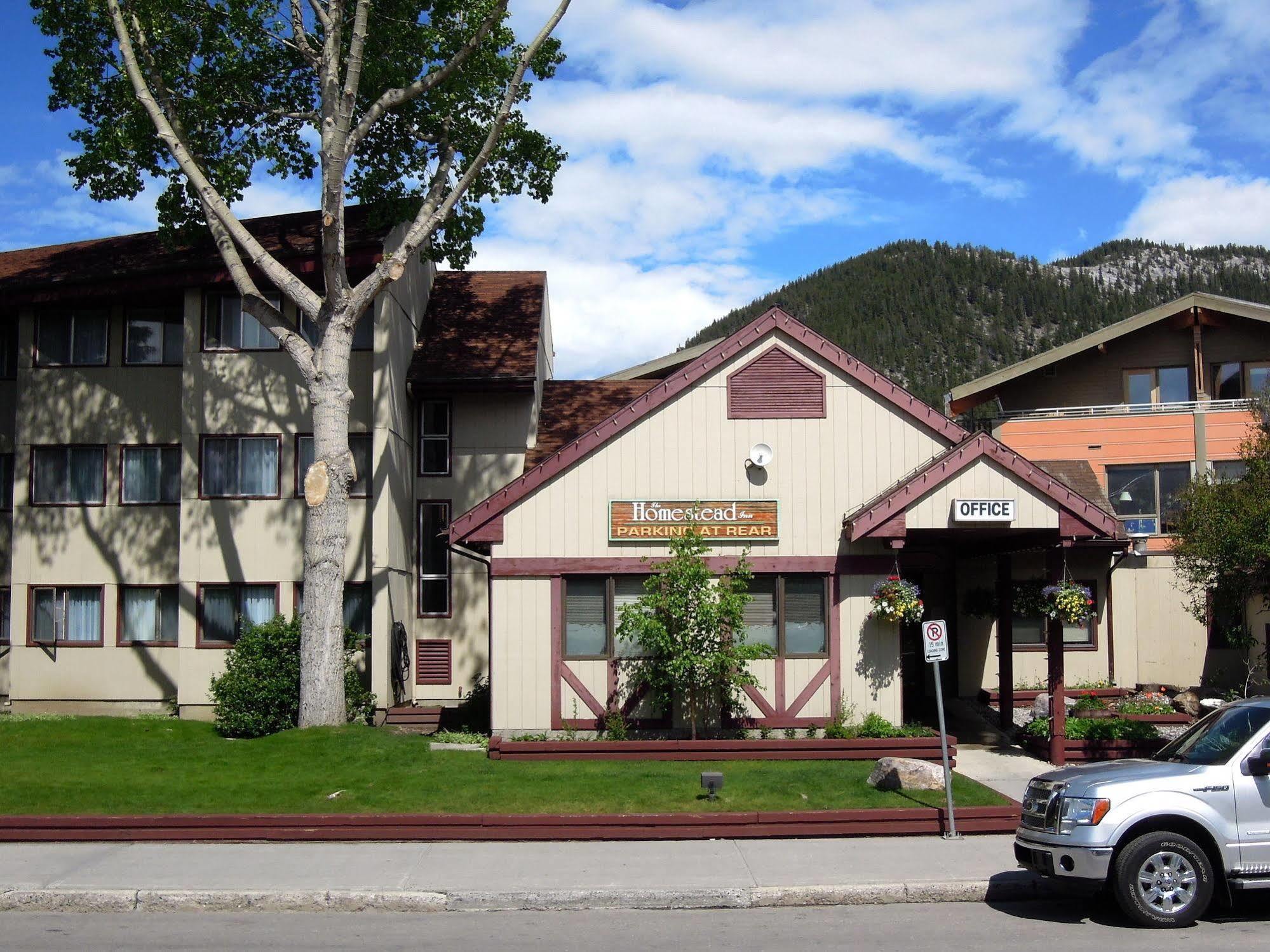 Homestead Inn Банф Экстерьер фото