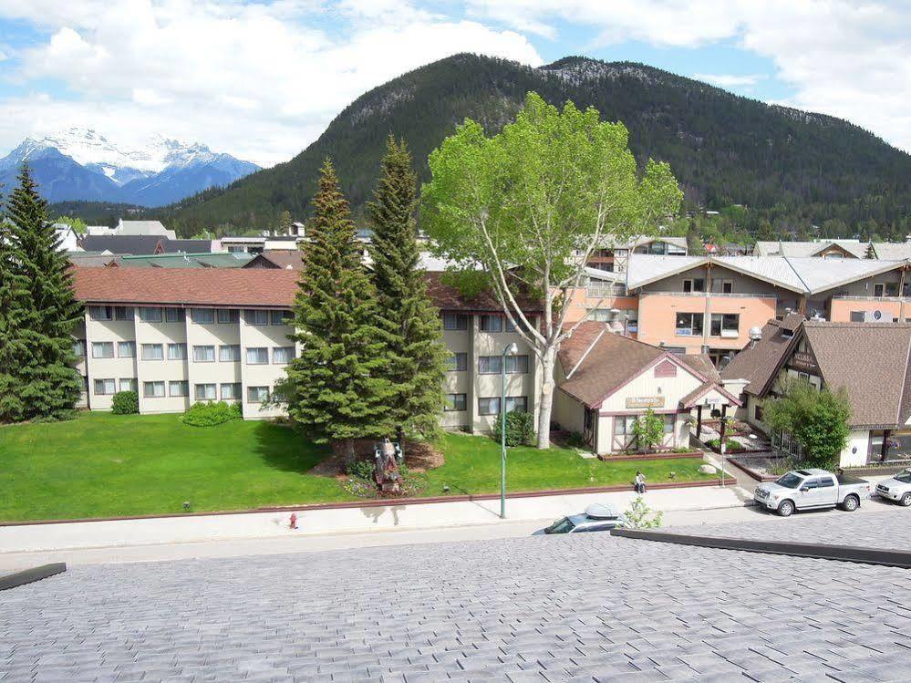 Homestead Inn Банф Экстерьер фото